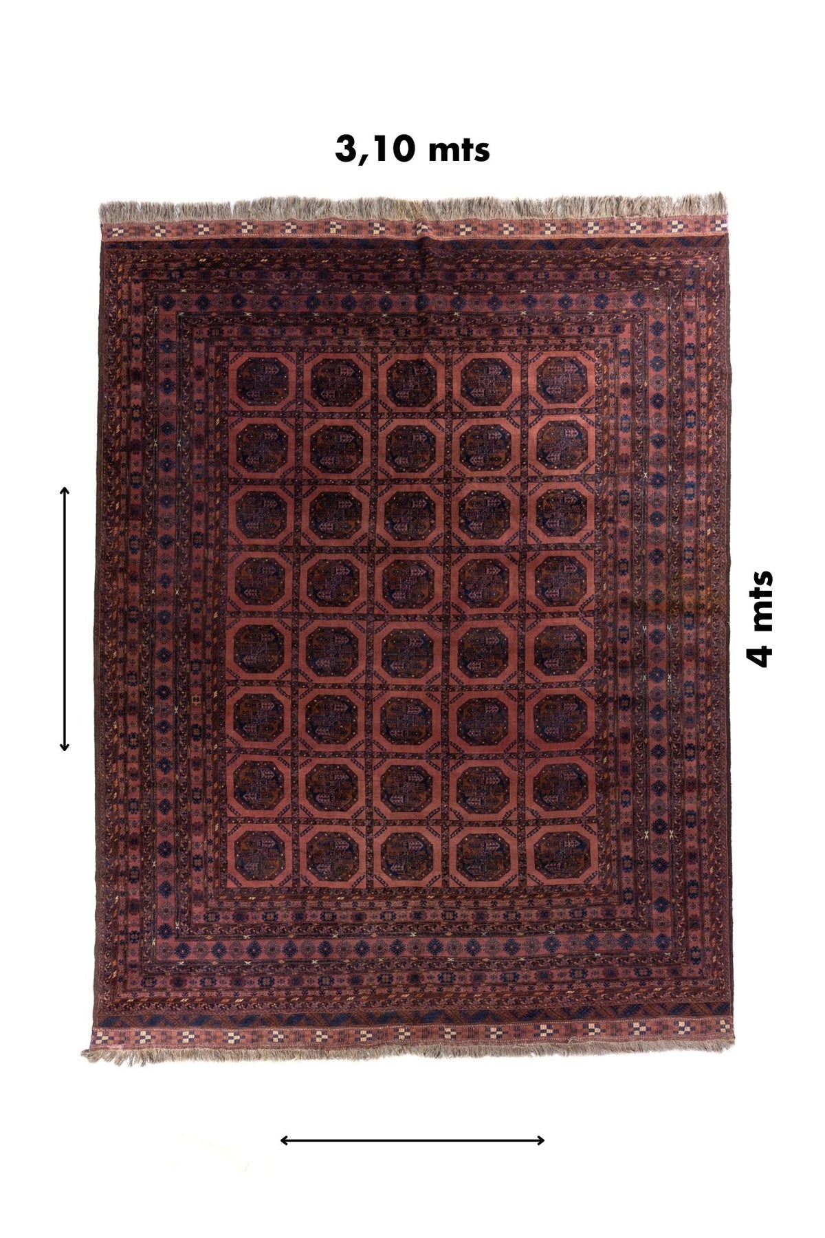 Alfombra oriental con medidas 3,10 x 4 metros y diseño clásico de medallones repetitivos.