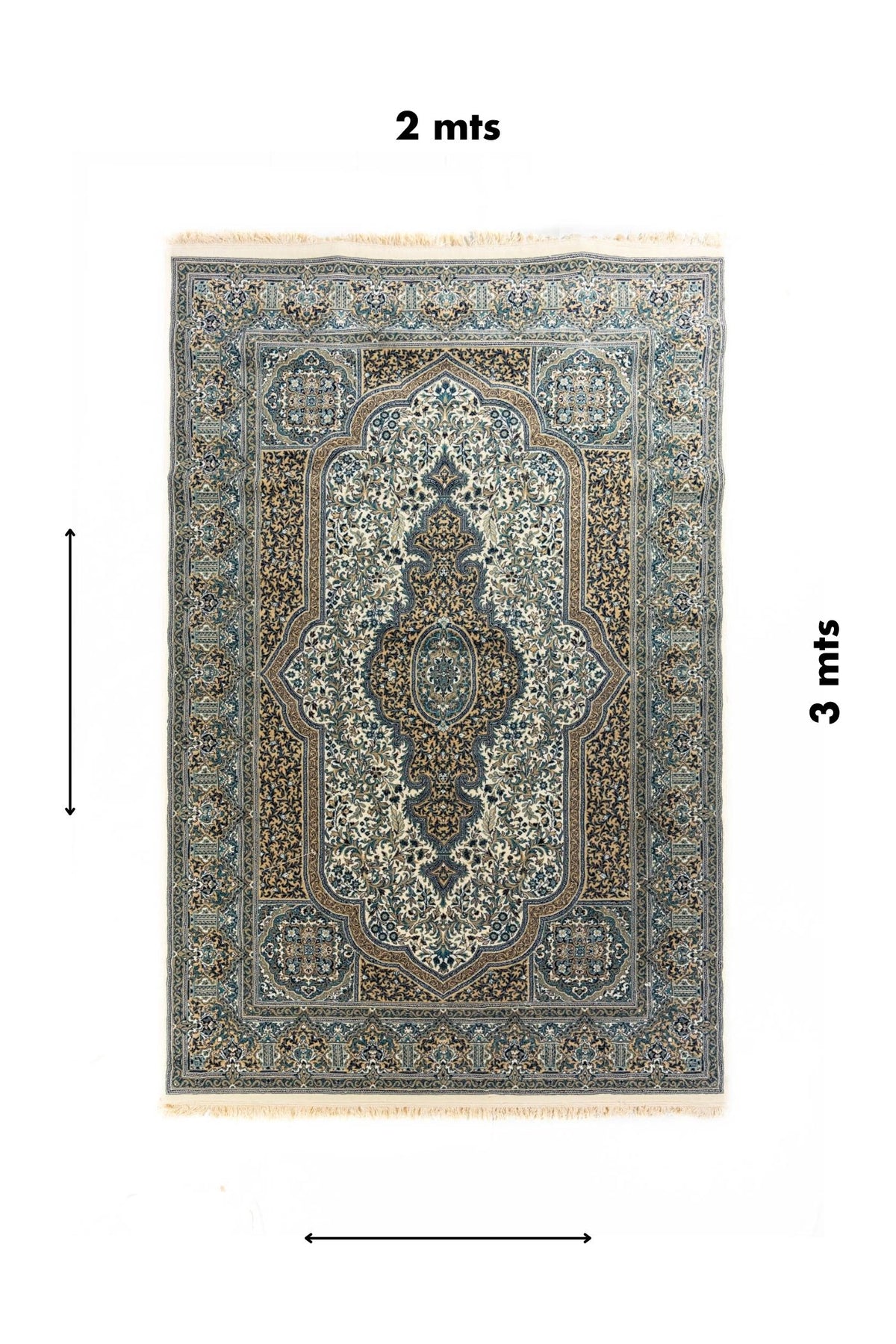 Alfombra clásica rectangular de 2 x 3 metros en tonos blanco suave, azul y beige con medallón central, guardas ornamentales y flecos claros.