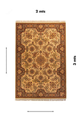 Alfombra rectangular de 2 x 3 metros en tonos beige, rojo, marrón y negro, con diseño floral tradicional y bordes ornamentales.