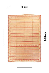 Alfombra rectangular de 2 x 2.90 metros en tonos beige y rojo con diseño de franjas horizontales y guarda geométrica