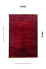 Alfombra oriental rectangular de 2 x 3 metros en color rojo intenso con diseño geométrico simétrico, bordes decorativos y flecos beige.