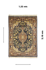 Alfombra oriental rectangular de 1.55 x 2.18 metros con diseño floral central y referencia visual de medidas