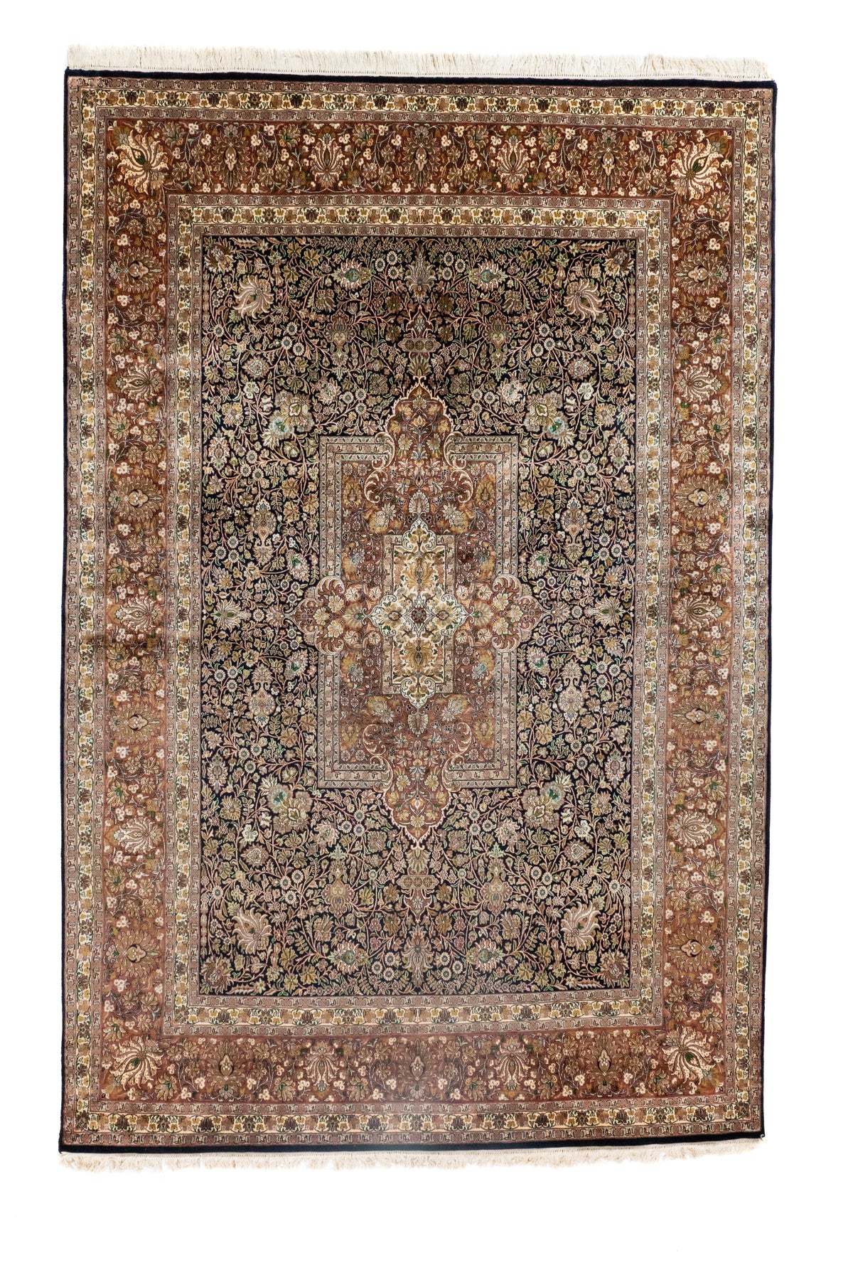 Alfombra Persa Ispahan Seda rectangular marrón con diseño floral clásico y medallón central