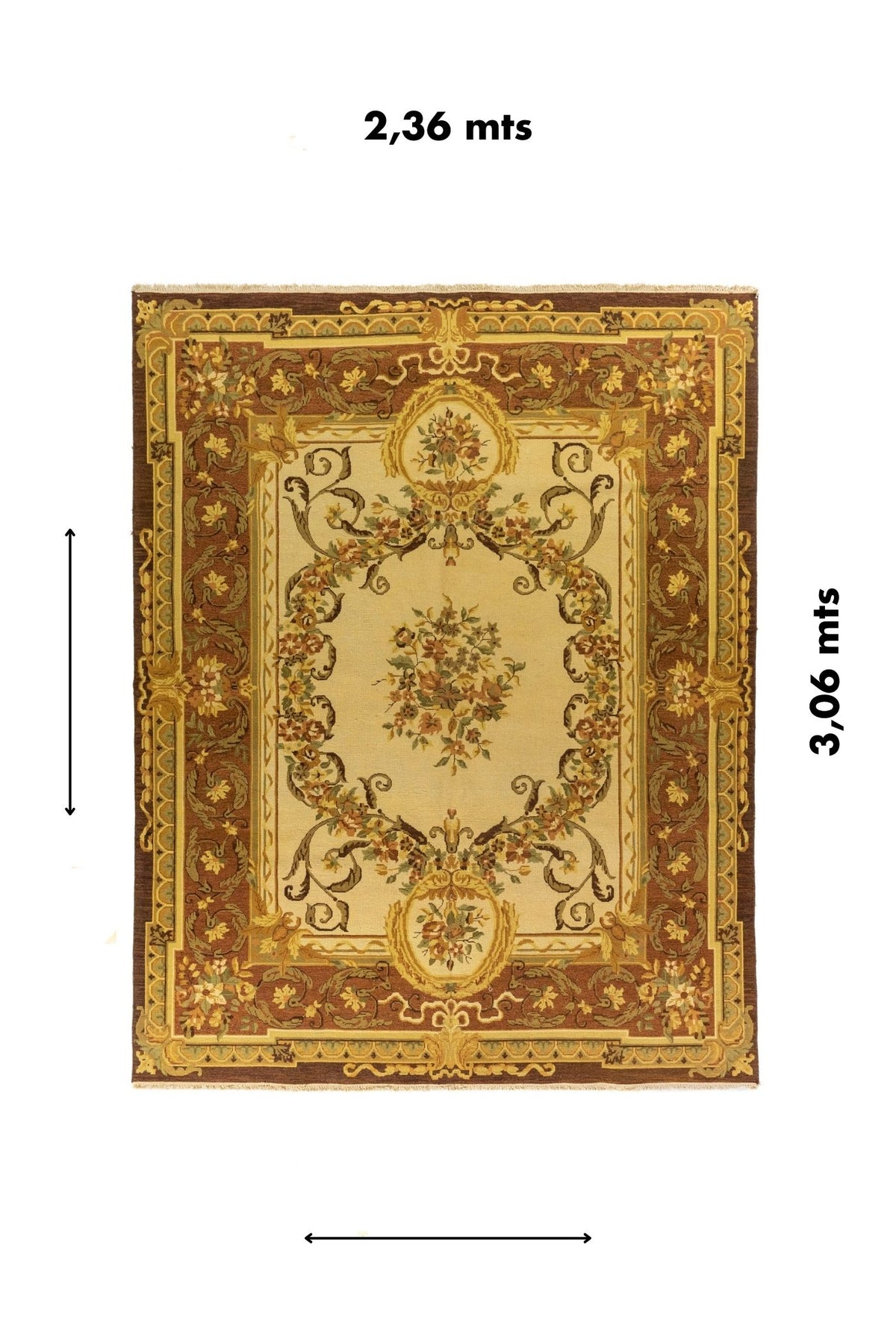 Alfombra decorativa de 2.36 x 3.06 metros en tonos beige, marrón y dorado con diseño floral simétrico y estilo clásico elegante