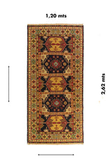 Alfombra tipo pasillo con diseño geométrico tradicional y medidas señaladas de 1.20 mts por 2.62 mts.