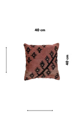 Almohadón cuadrado rosado 40 x 40 cm con diseño kilim geométrico en tonos negros y beige
