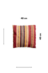 Almohadón bordó de 40 x 40 cm con diseño de rayas verticales
