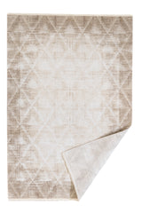 Alfombra beige contemporánea con una esquina doblada mostrando su reverso.
