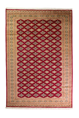Alfombra Persa Yamouth rojo de 1.88 x 2.80 mts, vista completa vertical con retícula geométrica roja; se observan retícula geométrica densa con guarda ornamental