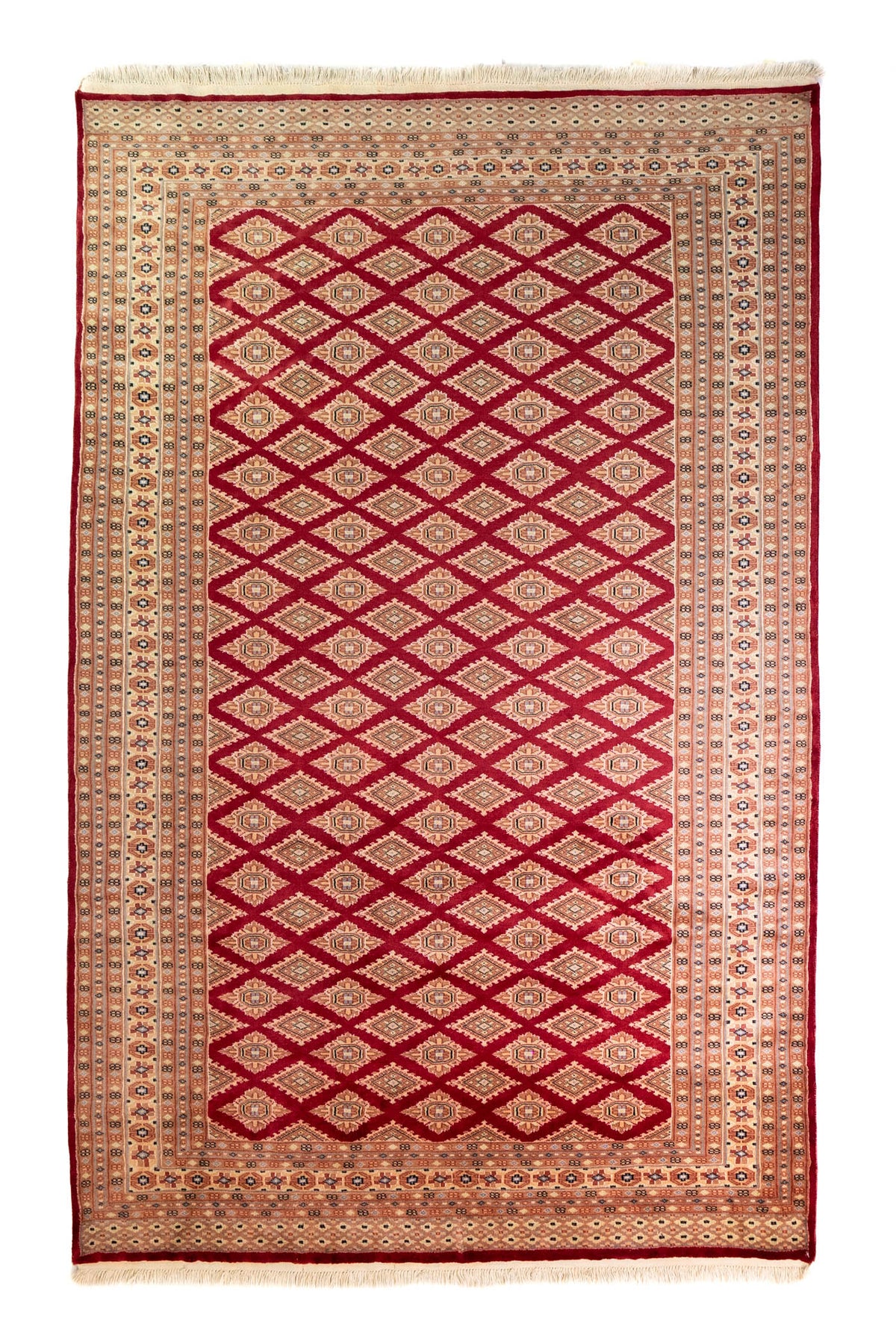 Alfombra Persa Yamouth rojo de 1.83 x 2.87 mts, vista completa vertical con patrón geométrico rojo; se observan patrón geométrico repetitivo con guardas ornamentales