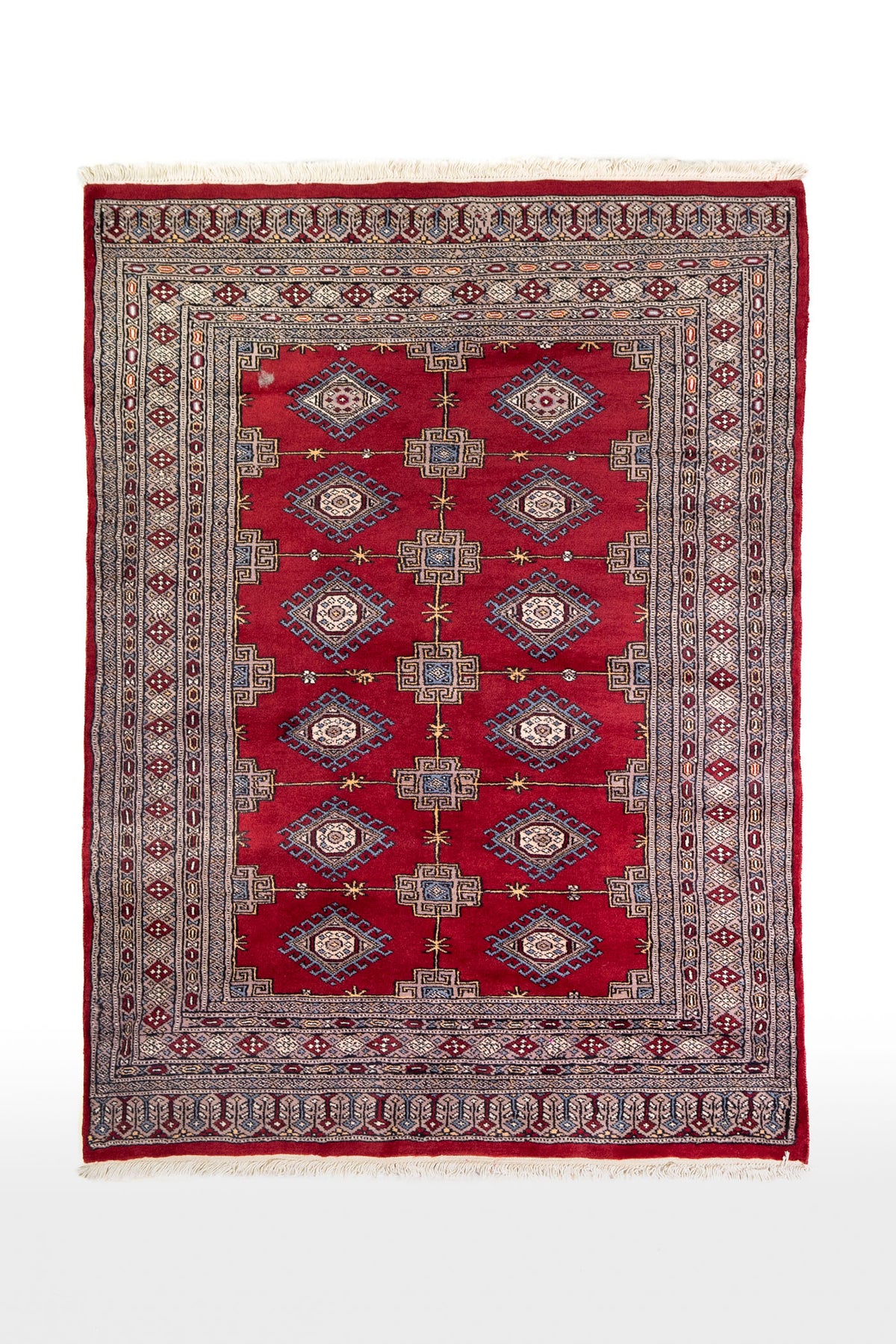 Alfombra Persa Yamouth rojo de 1.24 x 1.68 mts, vista completa vertical; el diseño muestra medallones enlazados rojos sobre un campo claro con guardas geométricas azuladas