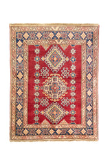 Alfombra Caucasica Kazak rojo y beige de 1.17 x 1.47 mts, vista completa vertical; el diseño muestra medallones romboidales apilados sobre un campo rojo con amplias guardas beige