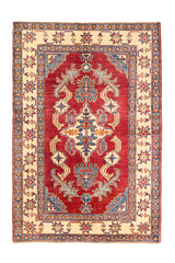 Alfombra Caucasica Kazak bordó y beige de 1.14 x 1.65 mts, vista completa vertical; el diseño muestra un gran motivo central de lectura geométrica sobre un campo bordó y guardas beige