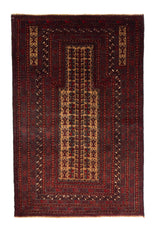 Alfombra Persa Baluchistán Oración bordó y marrón de 0.95 x 1.47 mts, vista completa vertical; el diseño muestra un panel central estrecho sobre un campo bordó con bandas geométricas repetidas de inspiración de oración