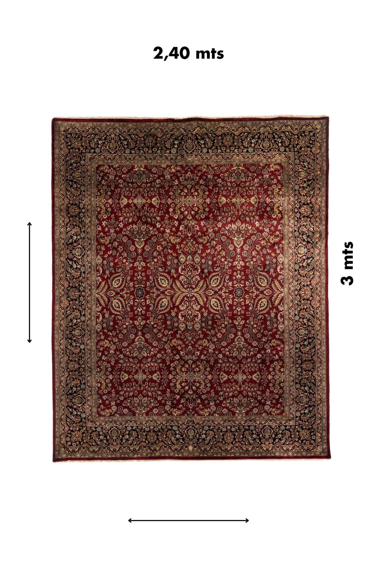 Alfombra rectangular roja de 2,40 x 3 metros con diseño clásico floral y amplio borde decorativo oscuro.