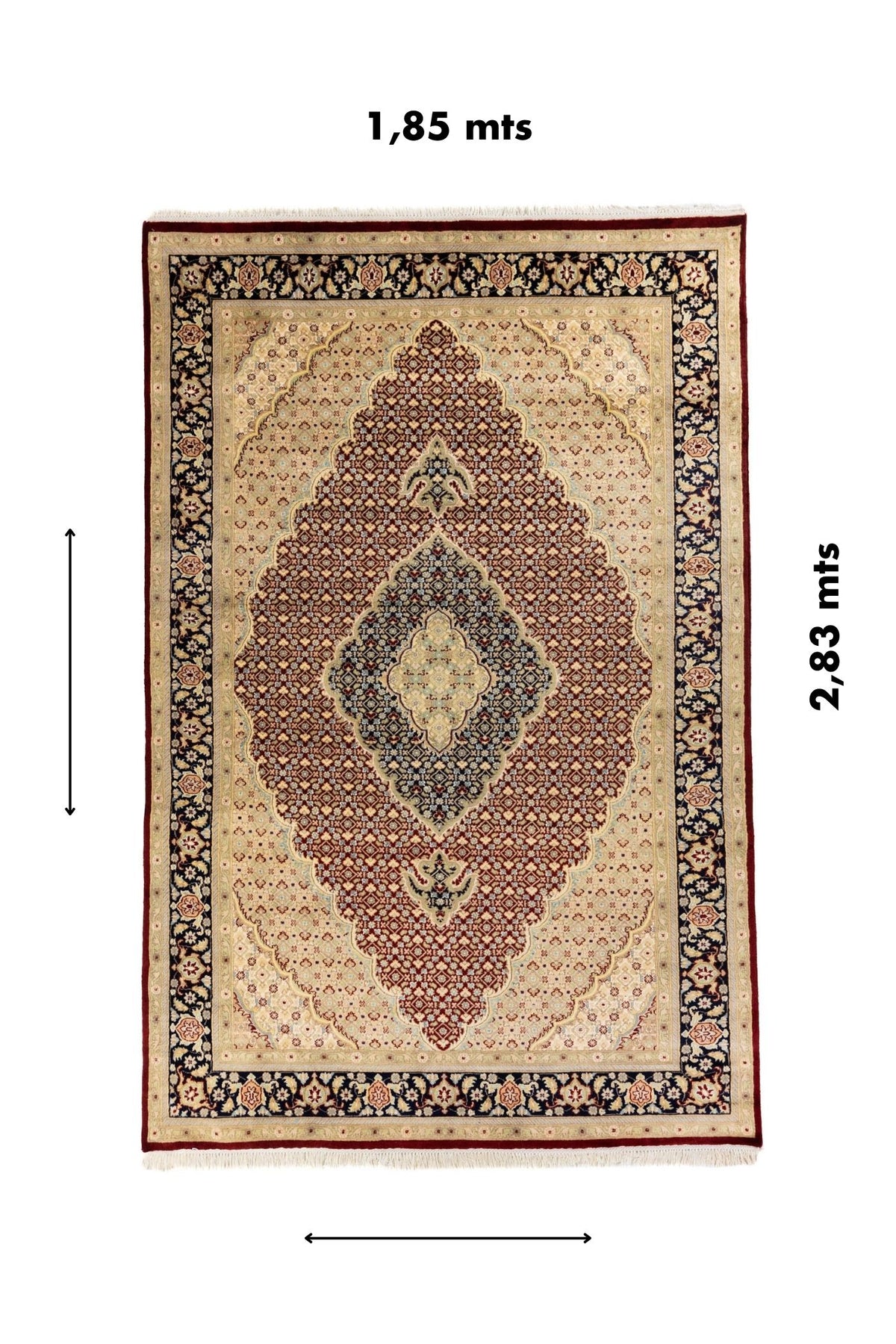 Alfombra clásica de estilo oriental con medidas señaladas de 1.85 mts de ancho por 2.83 mts de largo.