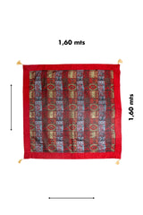 Textil Kayseri rojo cuadrado con medida 1.60 x 1.60 m y diseño patchwork.