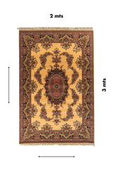 Alfombra rectangular de 2 x 3 metros con diseño floral clásico, medallón central y guarda ornamental en tonos beige, rosa y dorado.
