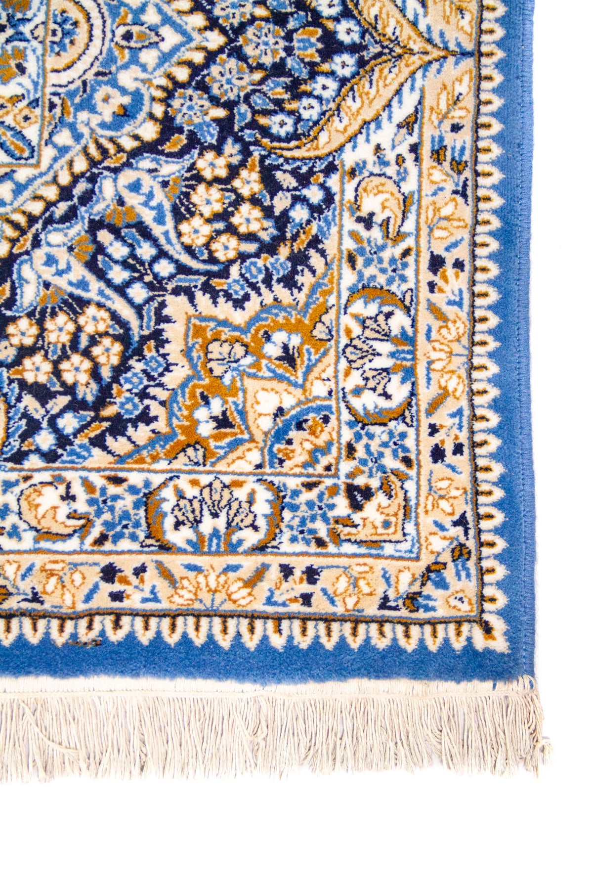 Imagen de la alfombra parcialmente doblada que muestra tanto el diseño del frente como el reverso.