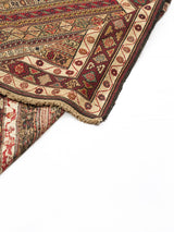  Alfombra turca con diseño kilim y flecos desgastados. Ideal para decoración rústica o vintage.