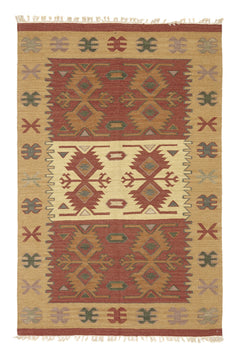 Alfombra Kilim beige con diseño geométrico en tonos tierra.